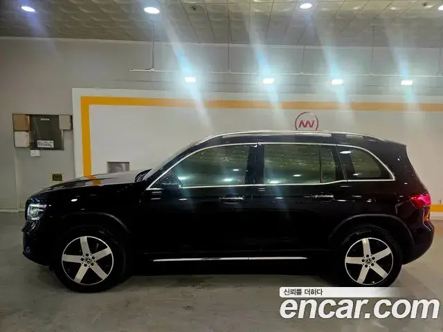 Mercedes-Benz GLB-Class 2020 — Şəkil 17/20
