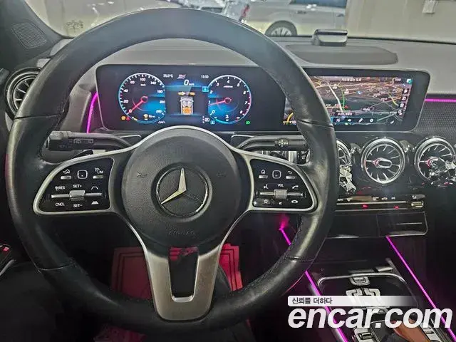 Mercedes-Benz GLB-Class 2020 — Şəkil 5/20