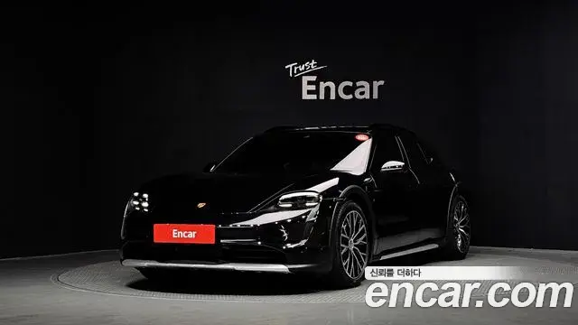 Porsche Taycan 2023 — Photo 1/34