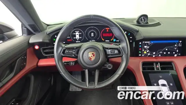 Porsche Taycan 2023 — Photo 7/34