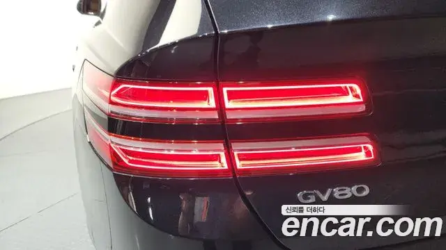 Genesis GV80 2021 — Şəkil 24/36