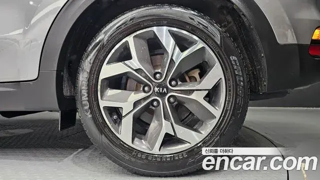 Kia Sportage The Bold 2020 — Photo 17/33