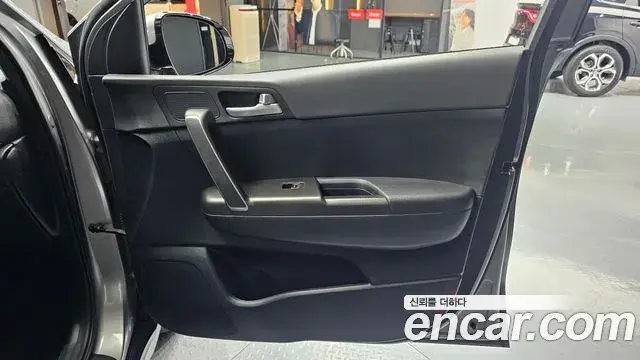 Kia Sportage The Bold 2020 — Photo 19/33