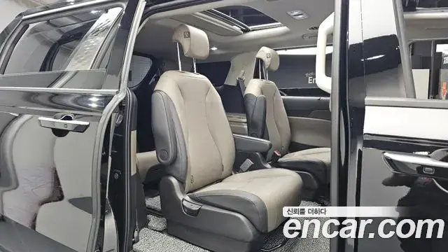 Kia Carnival 2025 — ფოტო 6/34