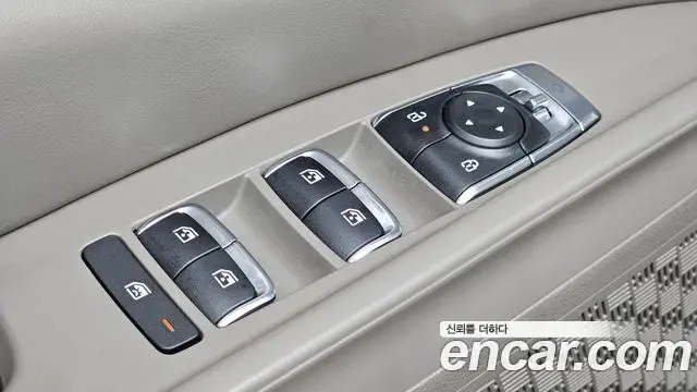 Kia Carnival 2025 — ფოტო 1/34