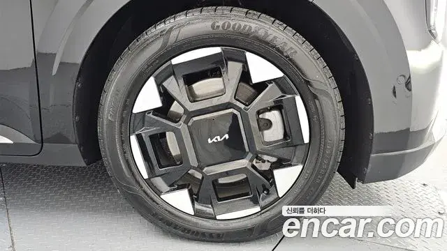 Kia Carnival 2025 — ფოტო 23/34