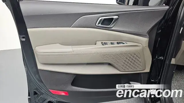 Kia Carnival 2025 — ფოტო 32/34