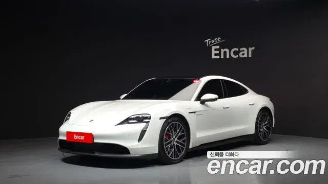 Porsche Taycan 2021 — Photo 25/36