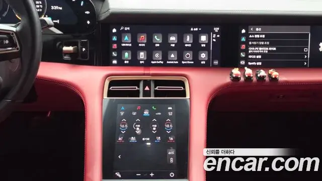 Porsche Taycan 2021 — Photo 34/36