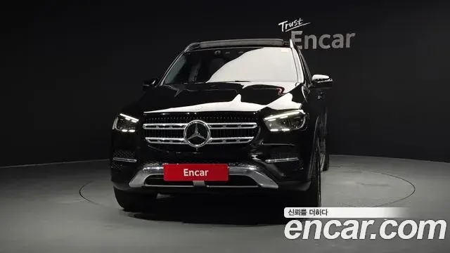Mercedes-Benz GLE-Class 2023 — ფოტო 38/43