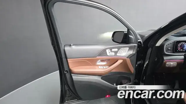 Mercedes-Benz GLE-Class 2023 — ფოტო 17/43