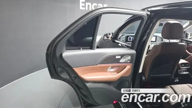 Mercedes-Benz GLE-Class 2023 — ფოტო 24/43