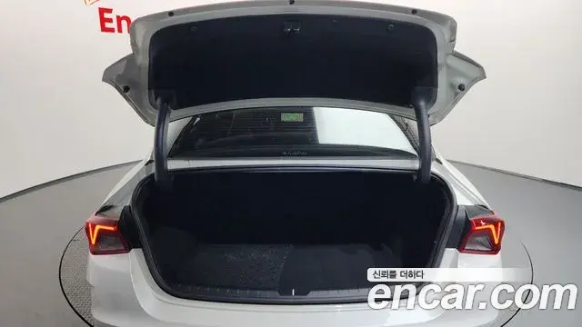 Kia K5 2021 — Photo 20/33