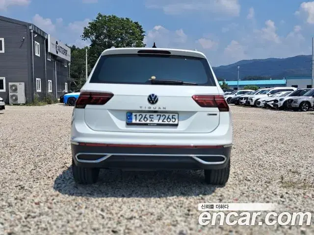 Volkswagen Tiguan 2023 — Şəkil 19/20
