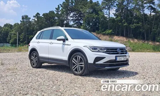 Volkswagen Tiguan 2023 — Şəkil 15/20
