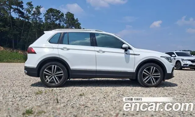 Volkswagen Tiguan 2023 — Şəkil 14/20