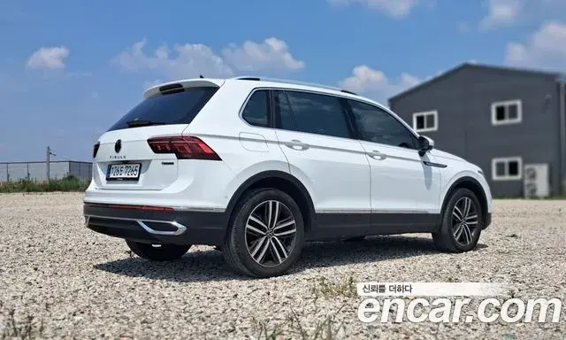 Volkswagen Tiguan 2023 — Şəkil 11/20