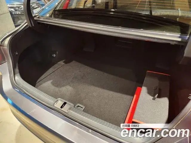 Lexus ES300h 2023 — Şəkil 10/20