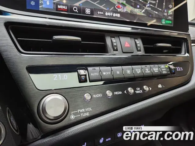 Lexus ES300h 2023 — Şəkil 12/20