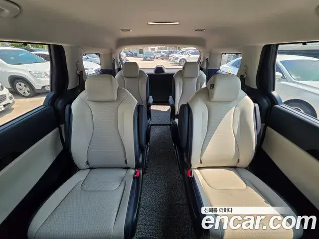 Kia Carnival 2025 — ფოტო 6/20