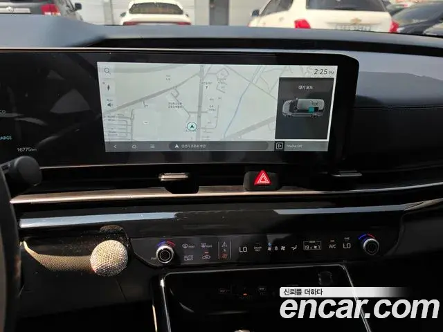 Kia Carnival 2025 — ფოტო 12/20