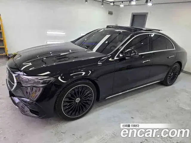 Mercedes-Benz E-Class 2025 — ფოტო 14/20