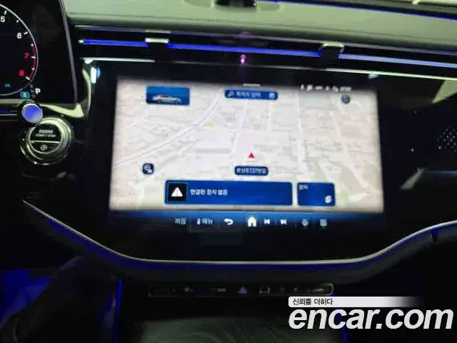 Mercedes-Benz E-Class 2025 — ფოტო 15/20