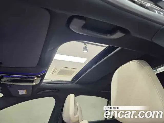 Mercedes-Benz E-Class 2025 — ფოტო 18/20