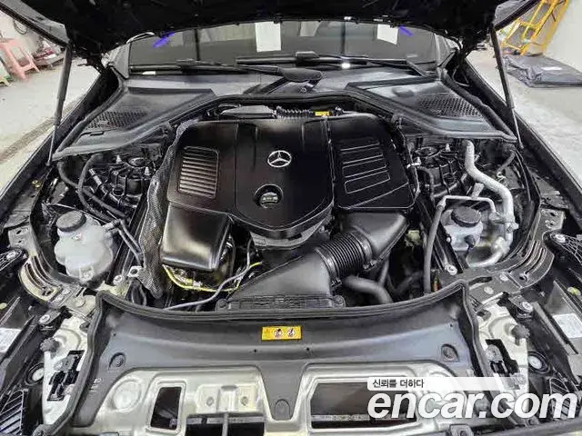 Mercedes-Benz E-Class 2025 — ფოტო 5/20