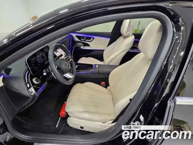Mercedes-Benz E-Class 2025 — ფოტო 20/20