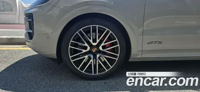Porsche Cayenne 2024 — Şəkil 18/19