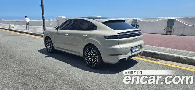 Porsche Cayenne 2024 — Şəkil 10/19