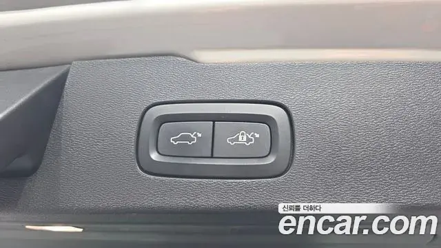 Volvo V60 Cross Country 2020 — Photo 5/42