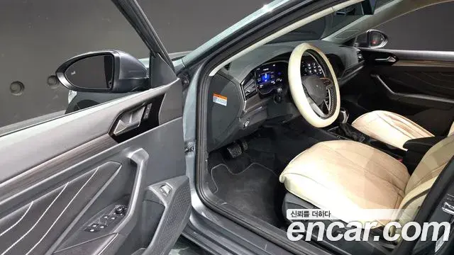 Volkswagen Jetta 2024 — Şəkil 27/28