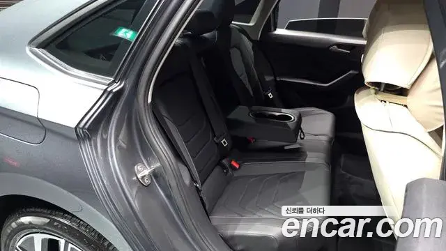 Volkswagen Jetta 2024 — Şəkil 13/28