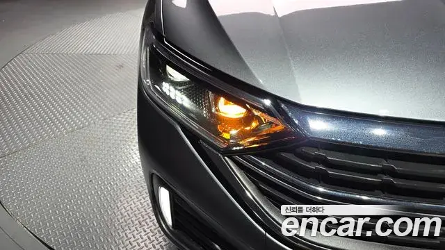 Volkswagen Jetta 2024 — Şəkil 10/28