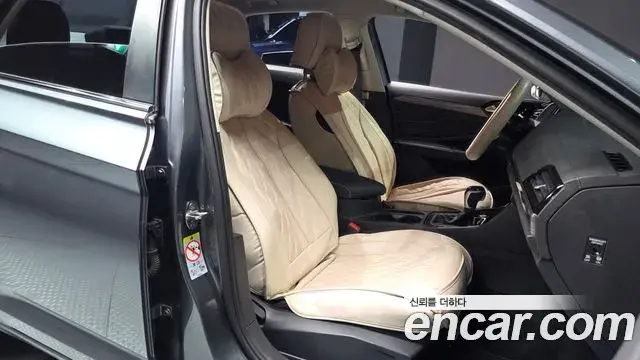 Volkswagen Jetta 2024 — Şəkil 24/28