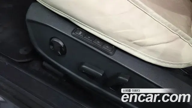 Volkswagen Jetta 2024 — Şəkil 12/28