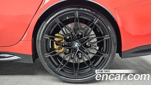 BMW M3 2025 — Photo 30/32