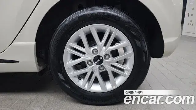 Kia Morning Urban 2022 — Photo 28/30