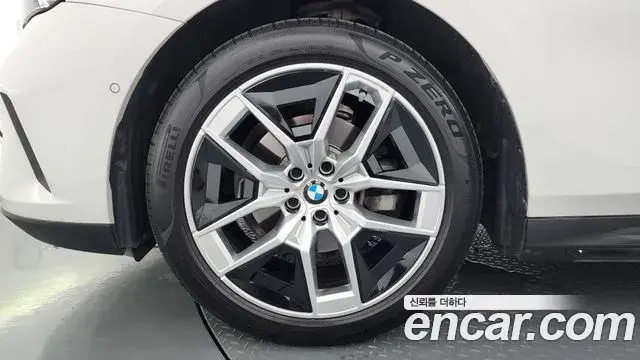 BMW 5 Series 2024 — ფოტო 5/20