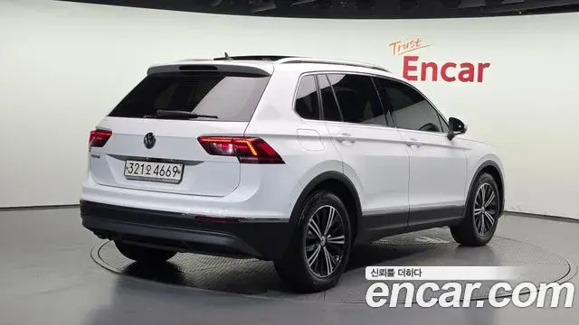 Volkswagen Tiguan 2020 — Şəkil 13/20
