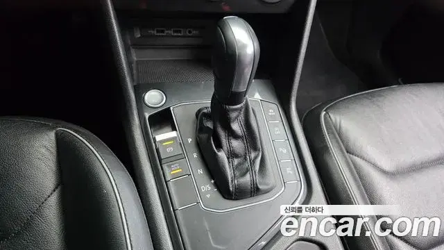 Volkswagen Tiguan 2020 — Şəkil 10/20