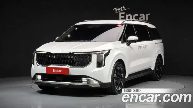 Kia Carnival 2025 — Фото 1/20