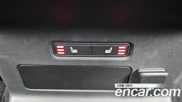Land Rover Range Rover Velar 2019 — Şəkil 19/20