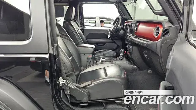 Jeep Wrangler 2020 — Фото 11/20
