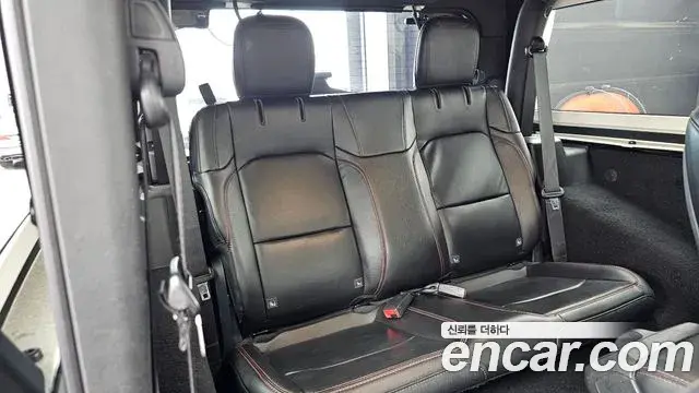 Jeep Wrangler 2020 — Фото 12/20