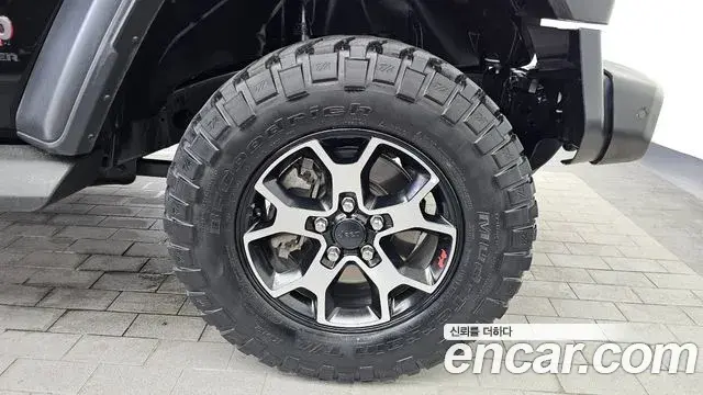 Jeep Wrangler 2020 — Şəkil 26/32