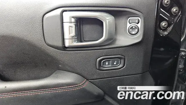 Jeep Wrangler 2020 — Şəkil 2/32
