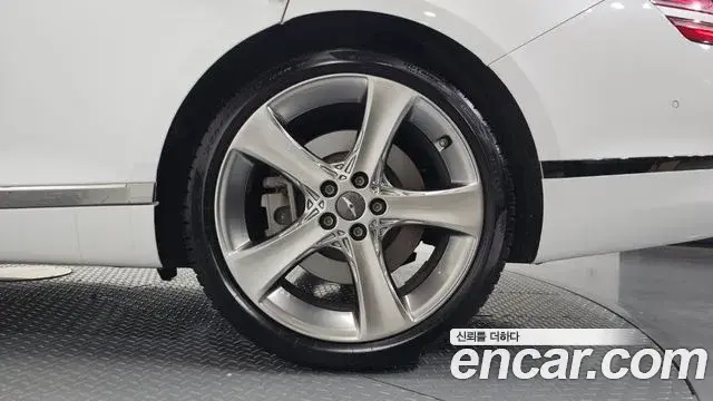 Genesis G80 2022 — Şəkil 38/40